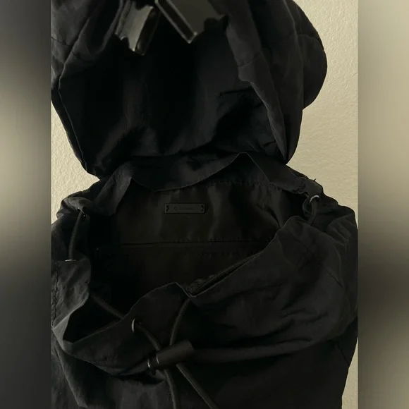 Lululemon On My Level Rucksack 18L | Black | Lululemon Backpack - Picture 3 of 16